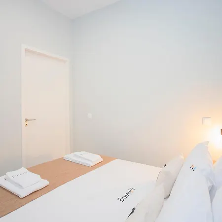 Apartment Liiiving In - Sweet Sunlight Terrace *